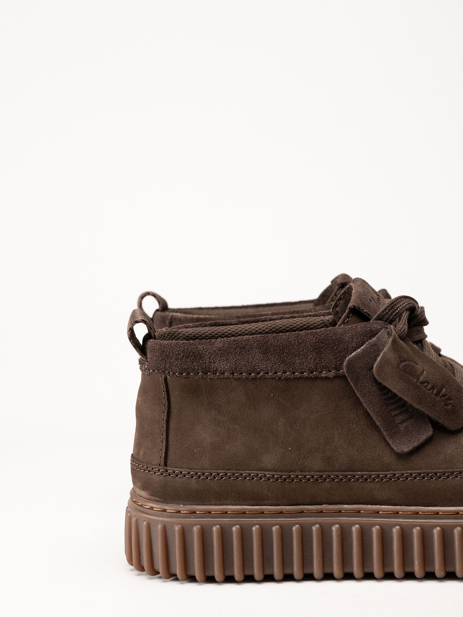 Clarks - Torhill Lace Hi - Mörkbruna snörskor