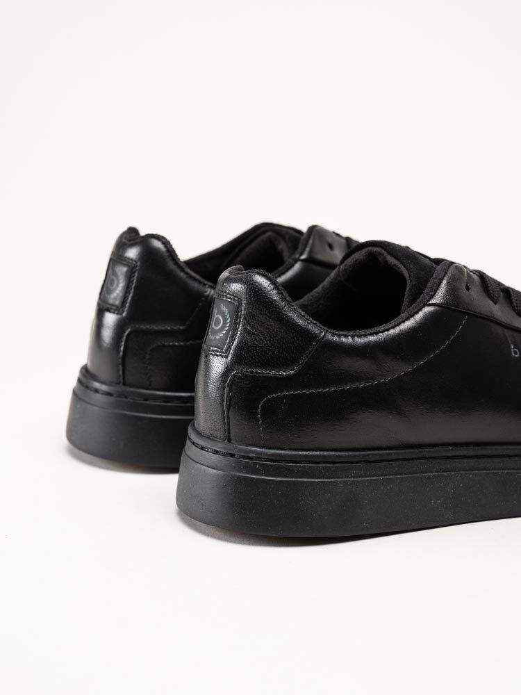 Bugatti - Svarta sneakers i skinn