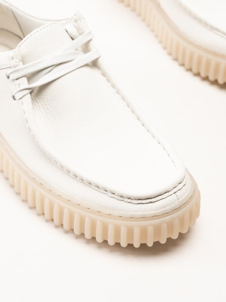 Clarks - Torhill Lo G - Vita skor i mjukt skinn