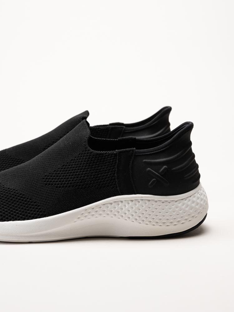Exani - Ease M - Svarta slip on skor i textil