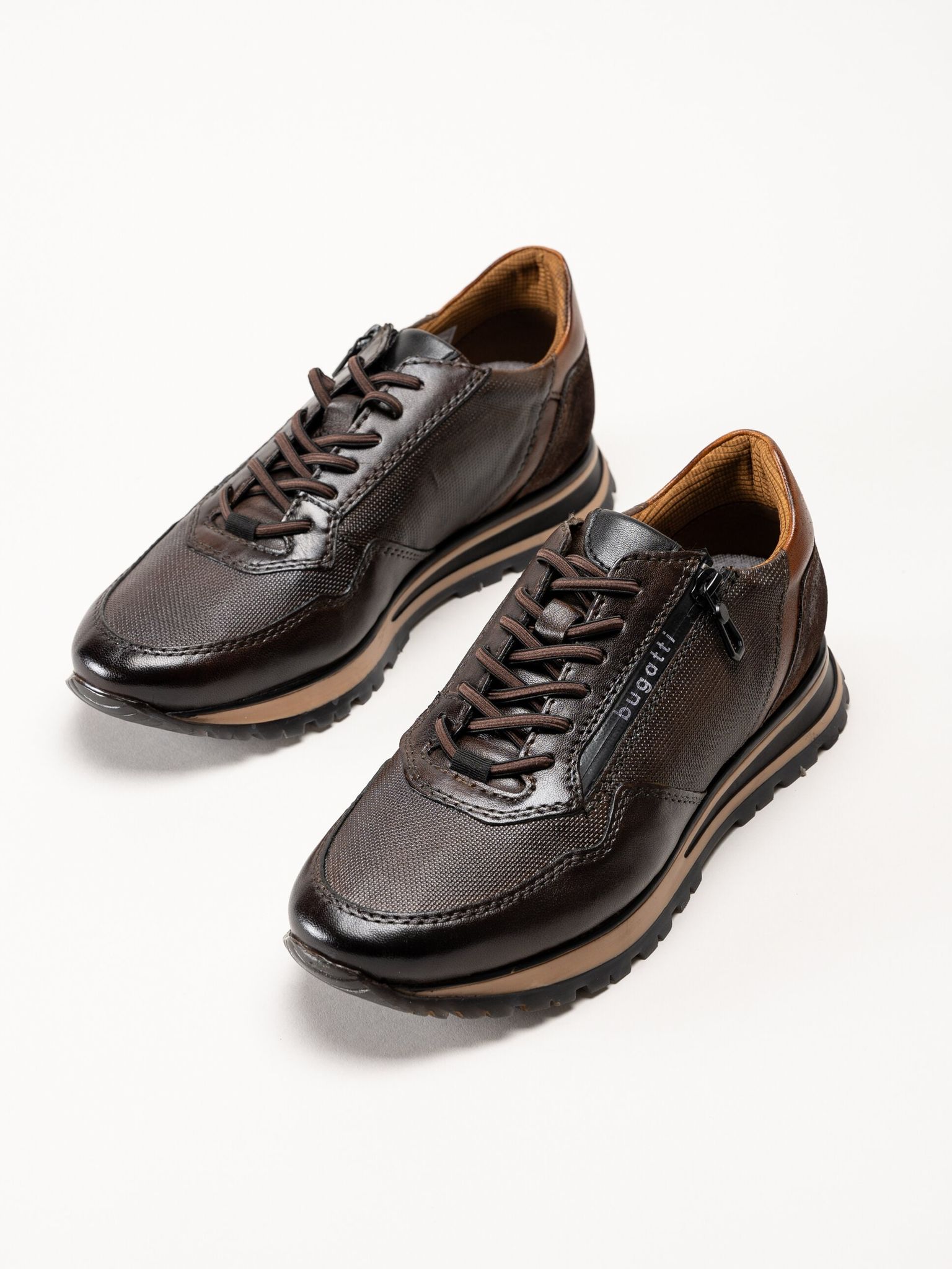 Bugatti - Philip - Mörkbruna sneakers i skinn