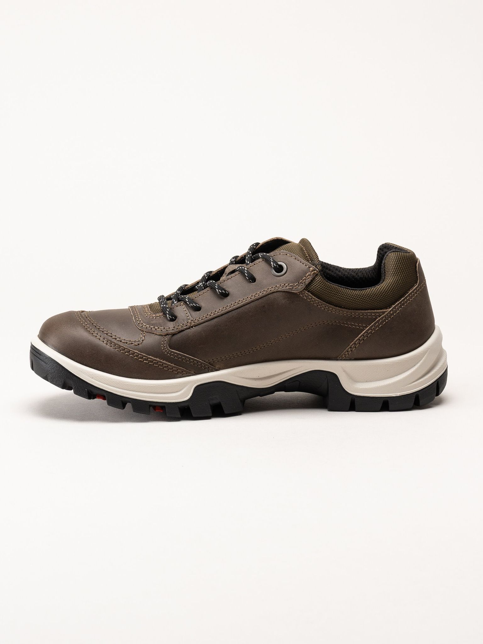 Ecco - Xpedition WP - Bruna promenadskor i oljad nubuck