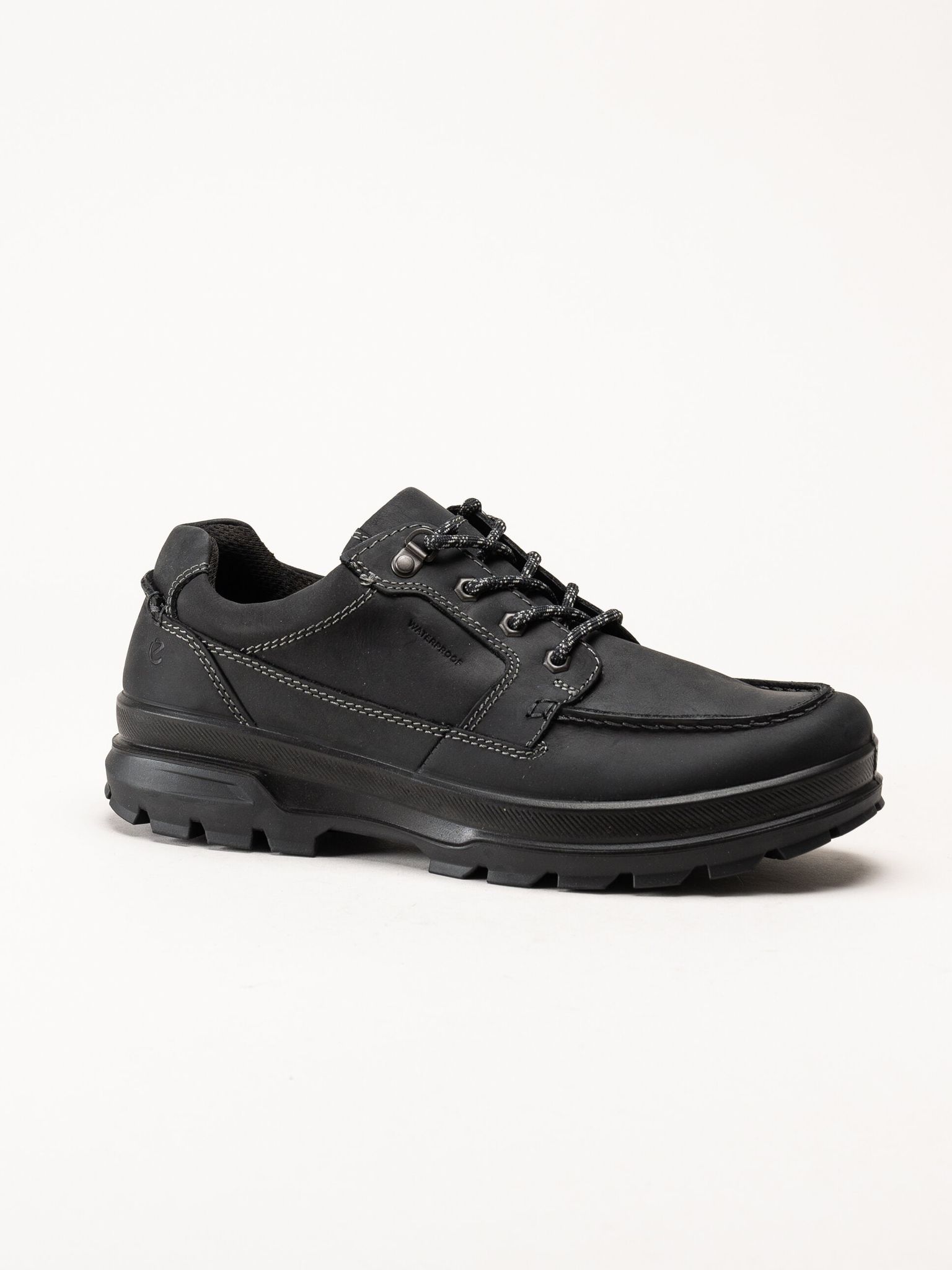 Ecco - Rugged Track WP - Svarta waterproof promenadskor i oljat skinn