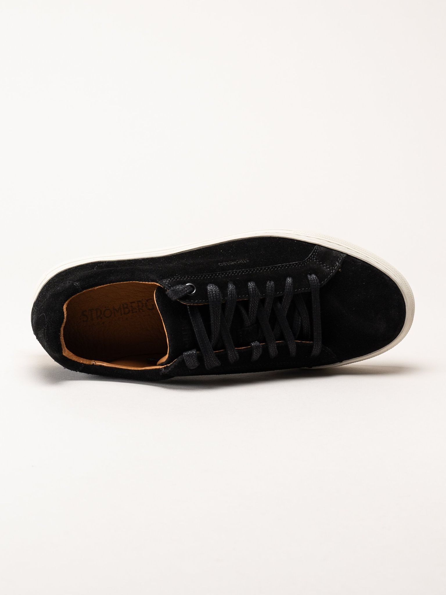 Strömberg - Arezzo - Svarta sneakers i mocka