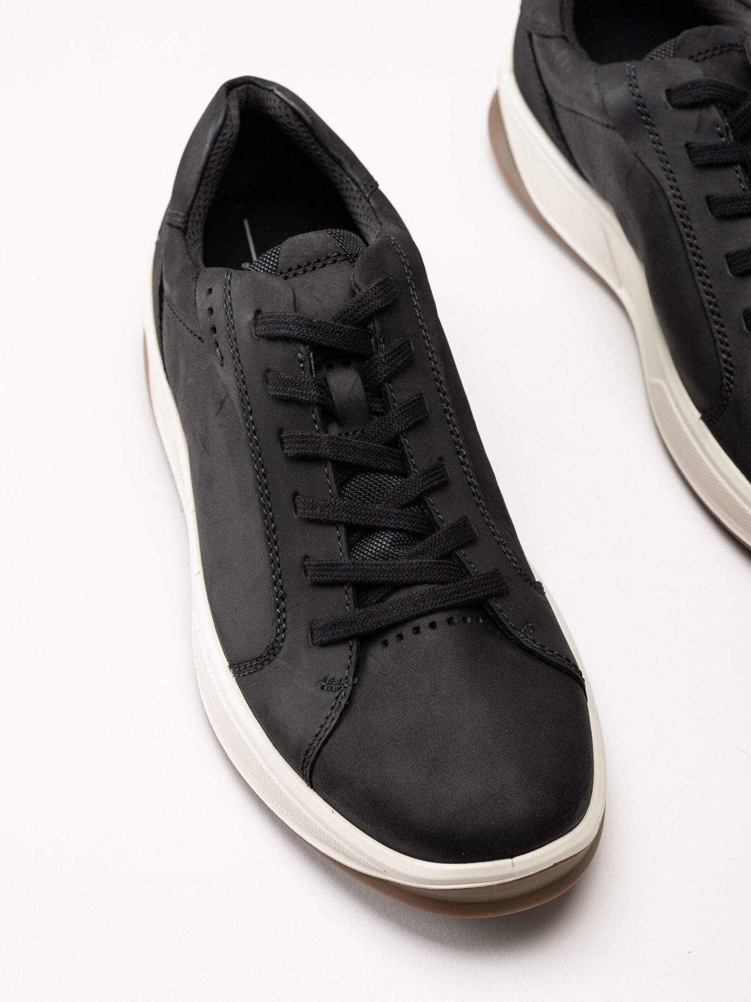 Ecco - Byway 2.0 - Svarta promenadskor i oljad nubuck