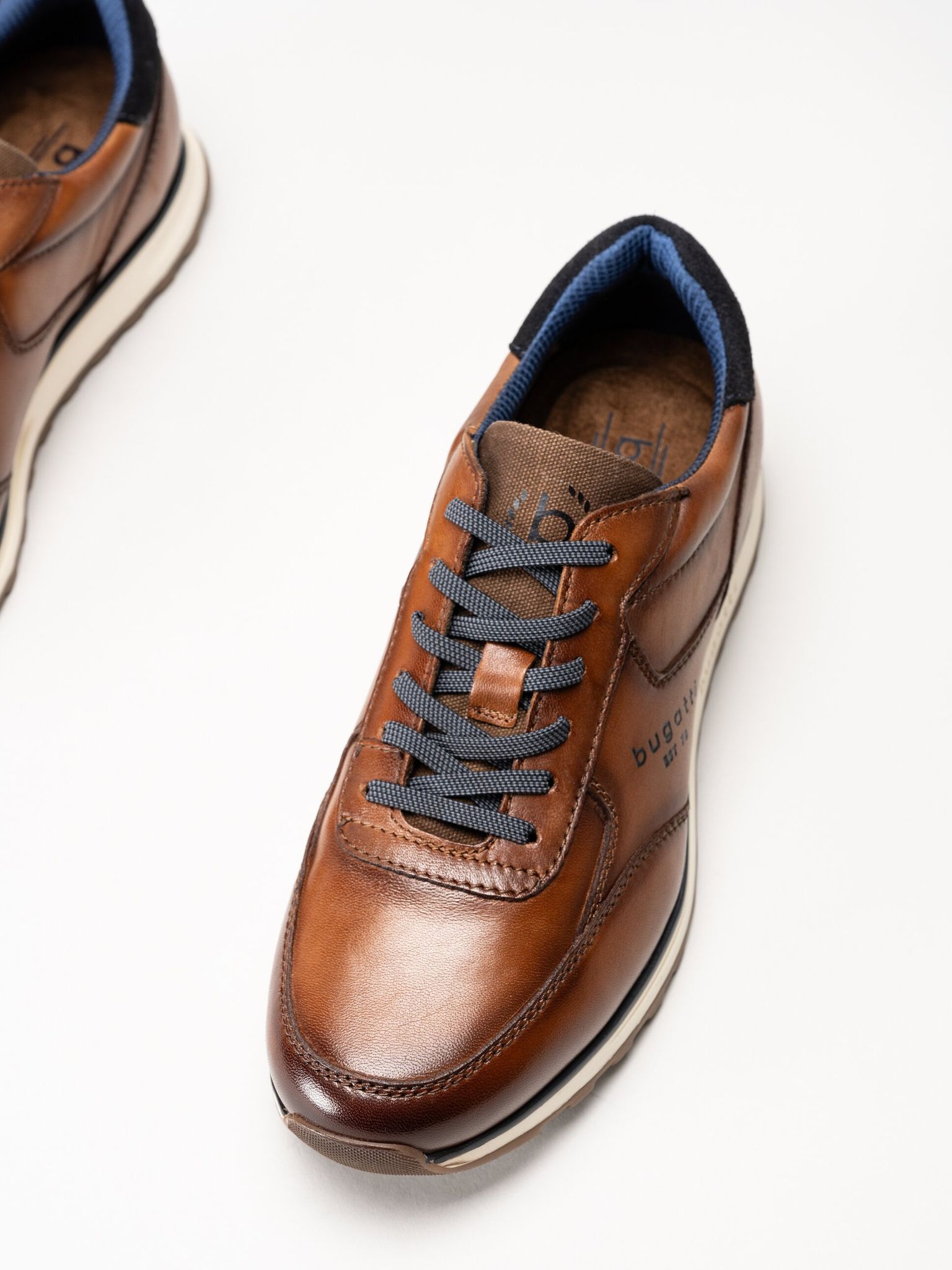 Bugatti - Cirino - Bruna dressad sneaker i skinn