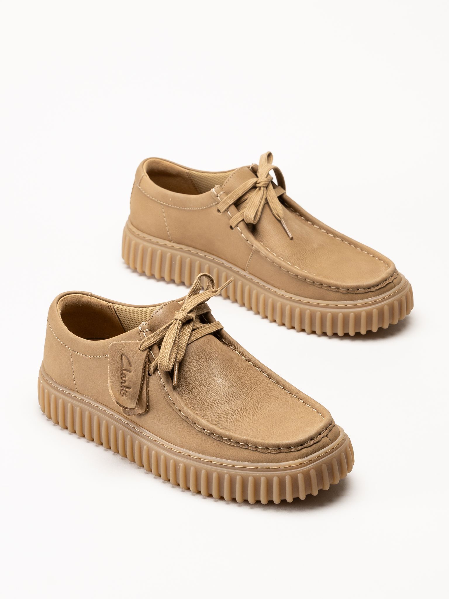 Clarks - Torhill Lo - Beige snörskor i skinn