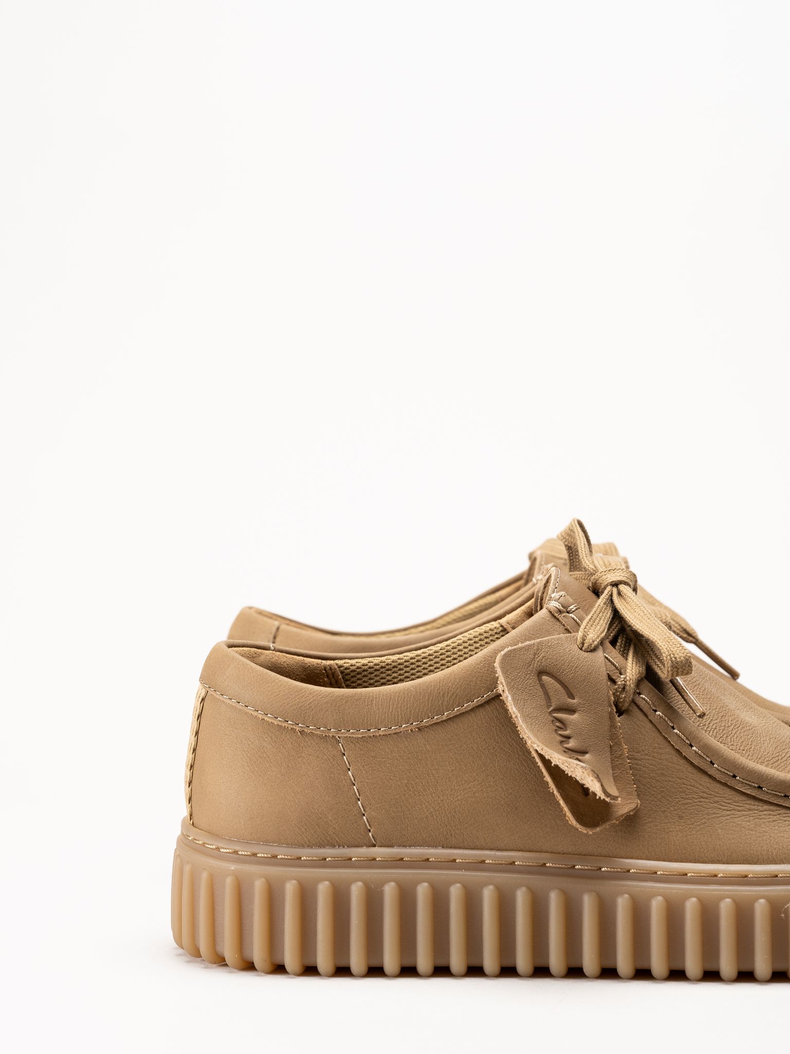 Clarks - Torhill Lo - Beige snörskor i skinn