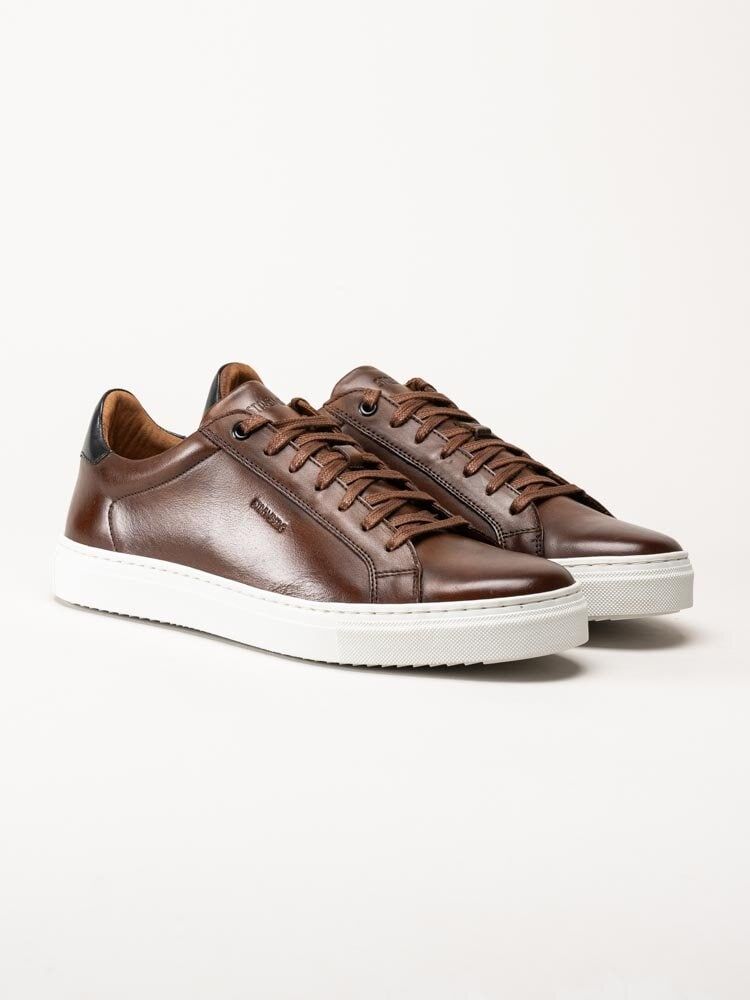 Strömberg - Arezzo - Bruna sneakers i skinn