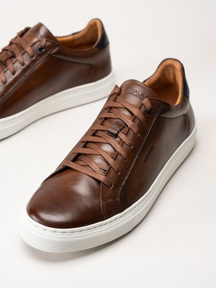 Strömberg - Arezzo - Bruna sneakers i skinn