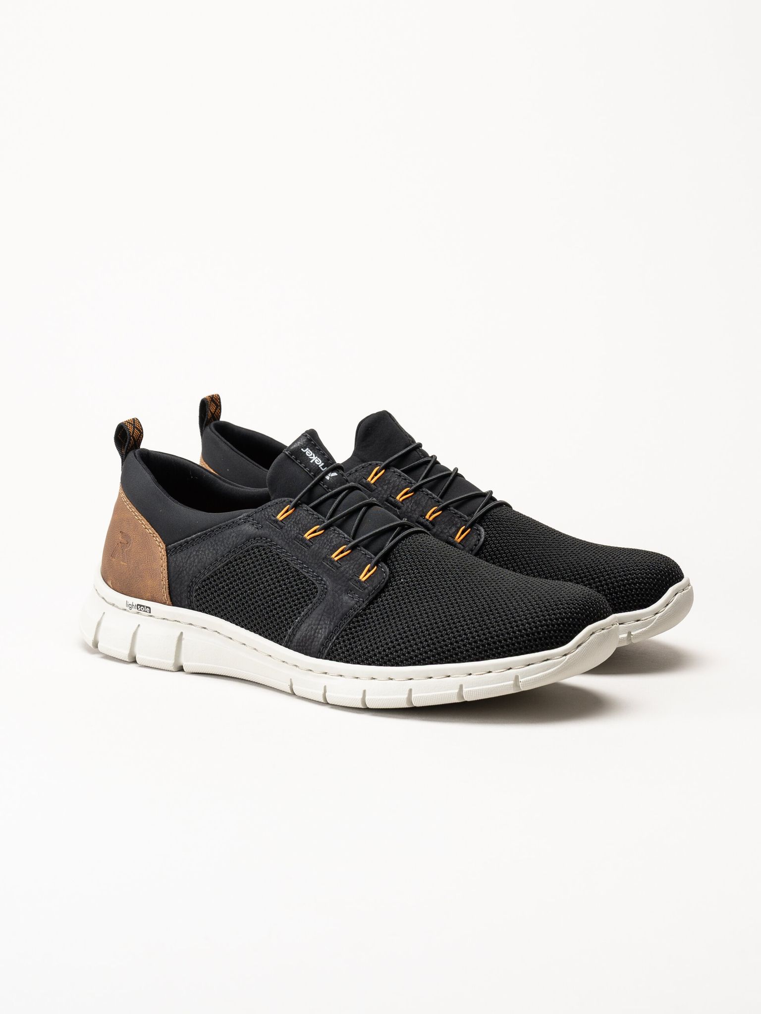 Rieker - Svarta slip on sneakers
