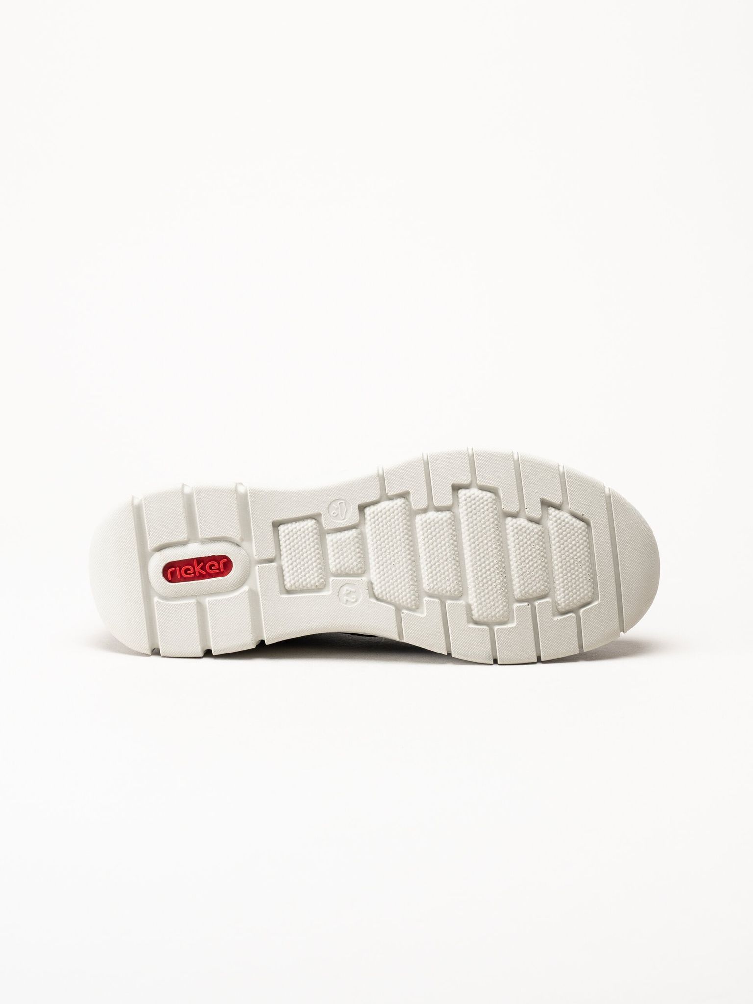 Rieker - Svarta slip on sneakers
