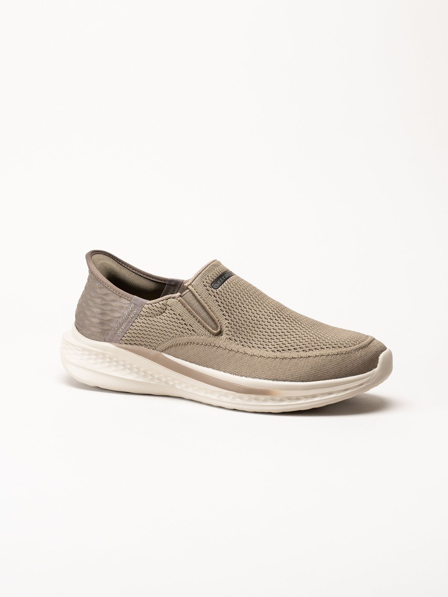 Skechers - Relaxed Fit - Beige slip ins sneakers i mesh