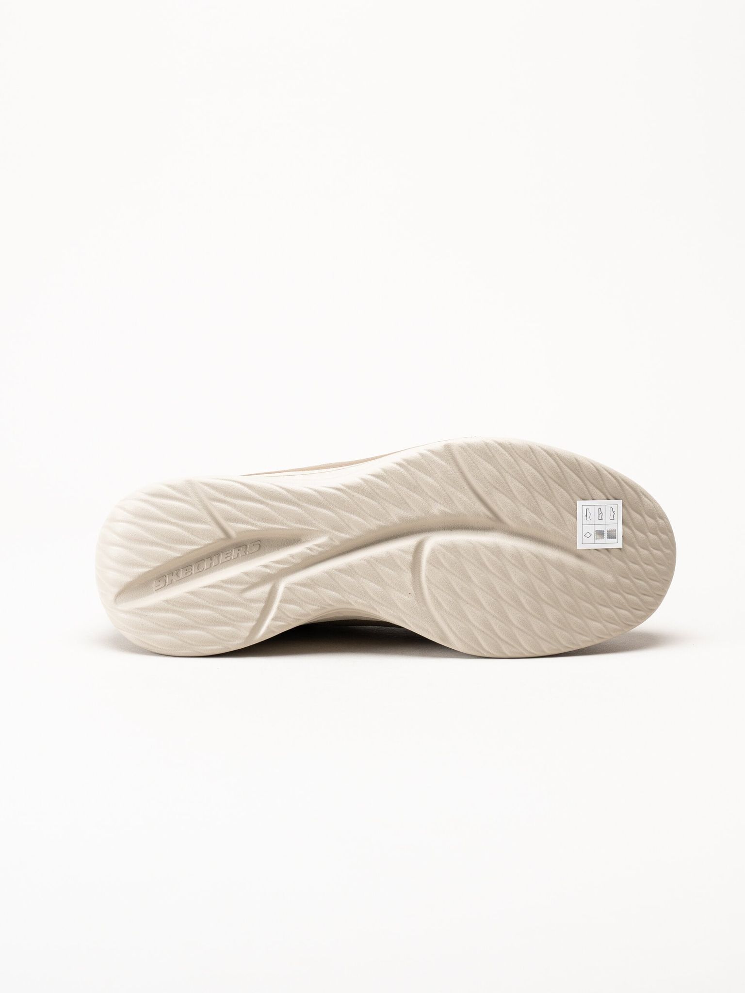 Skechers - Relaxed Fit - Beige slip ins sneakers i mesh