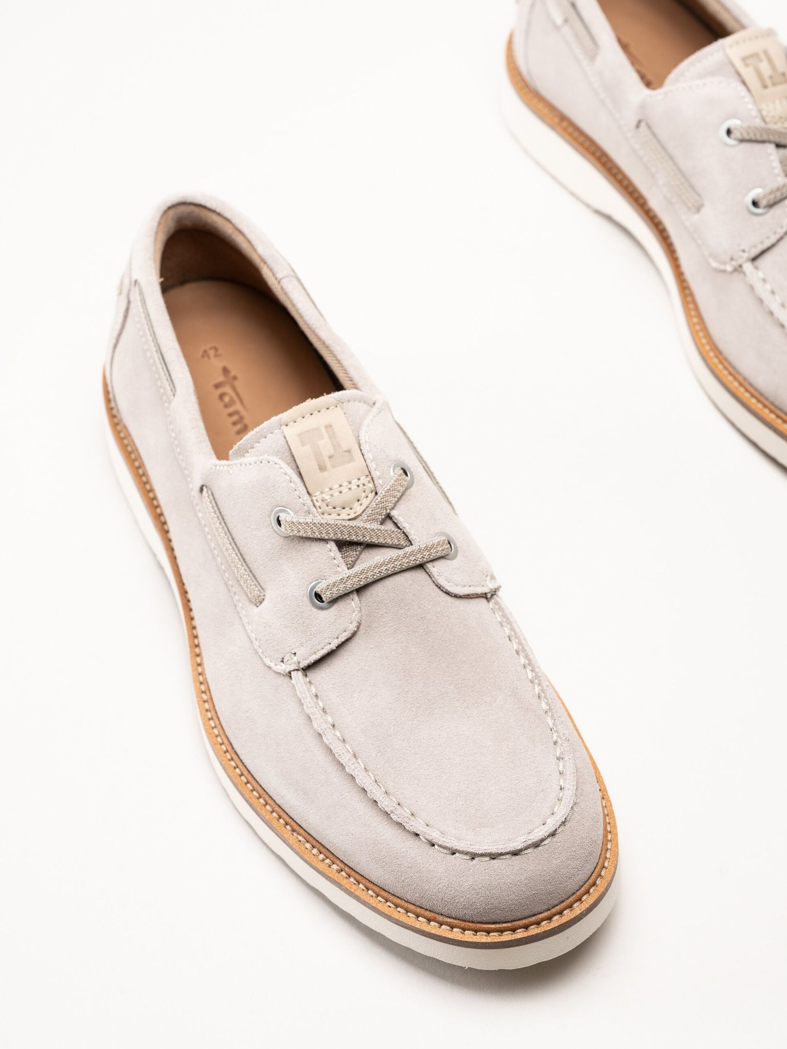Tamaris - Beige seglarskor i mocka