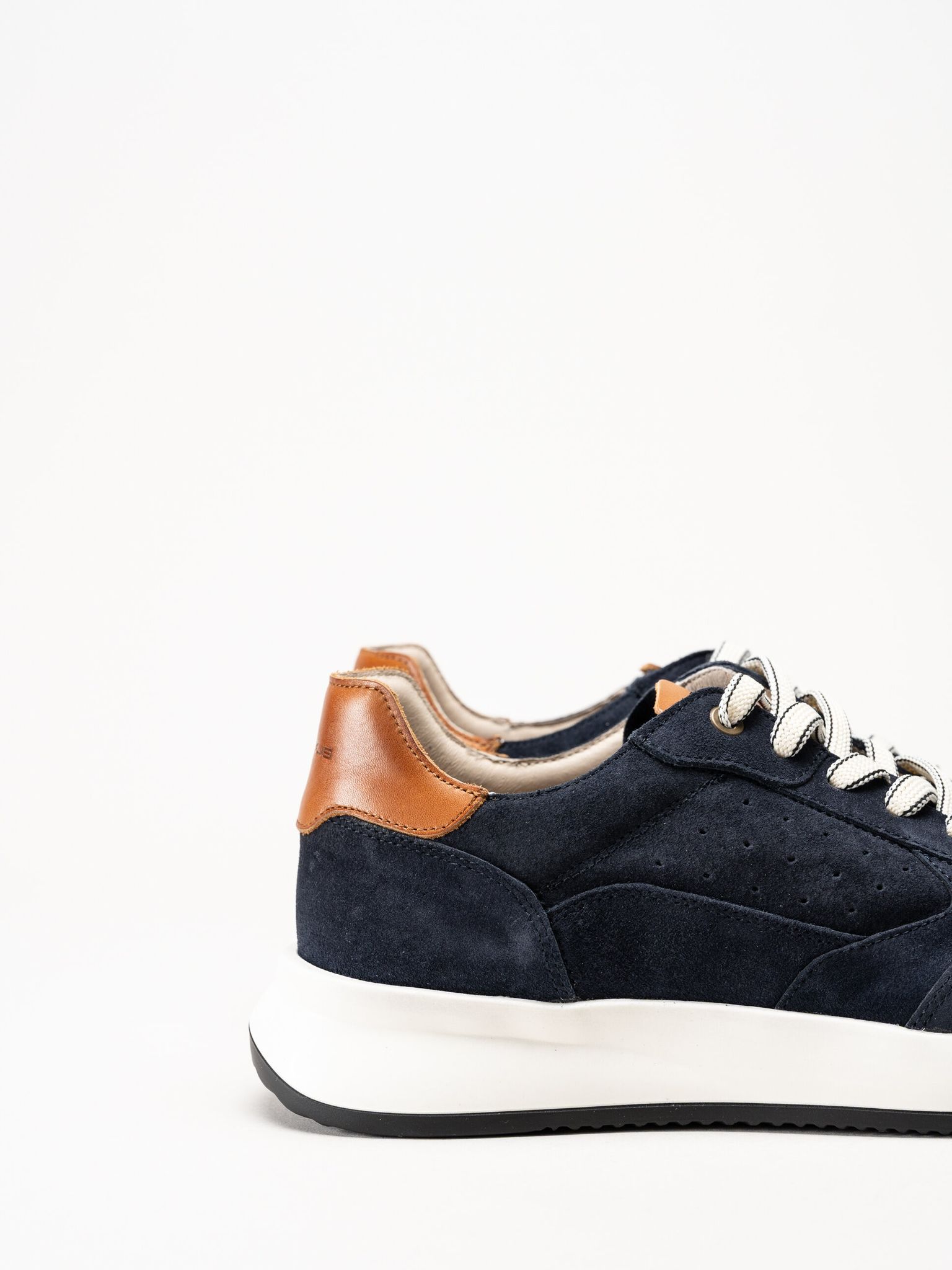 Ambitious - Marinblå sneakers i mocka och skinn