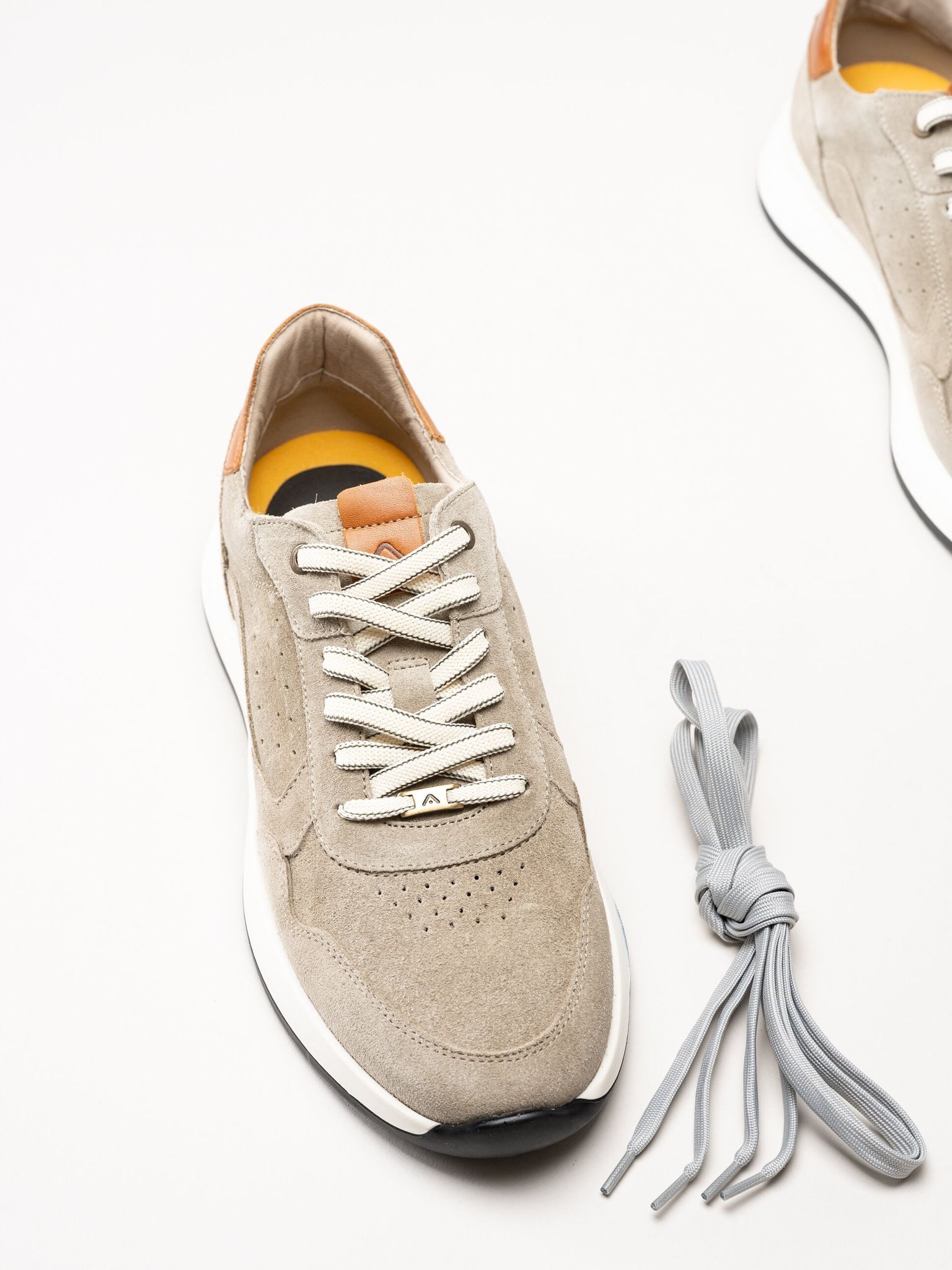 Ambitious - Beige sneakers i mocka