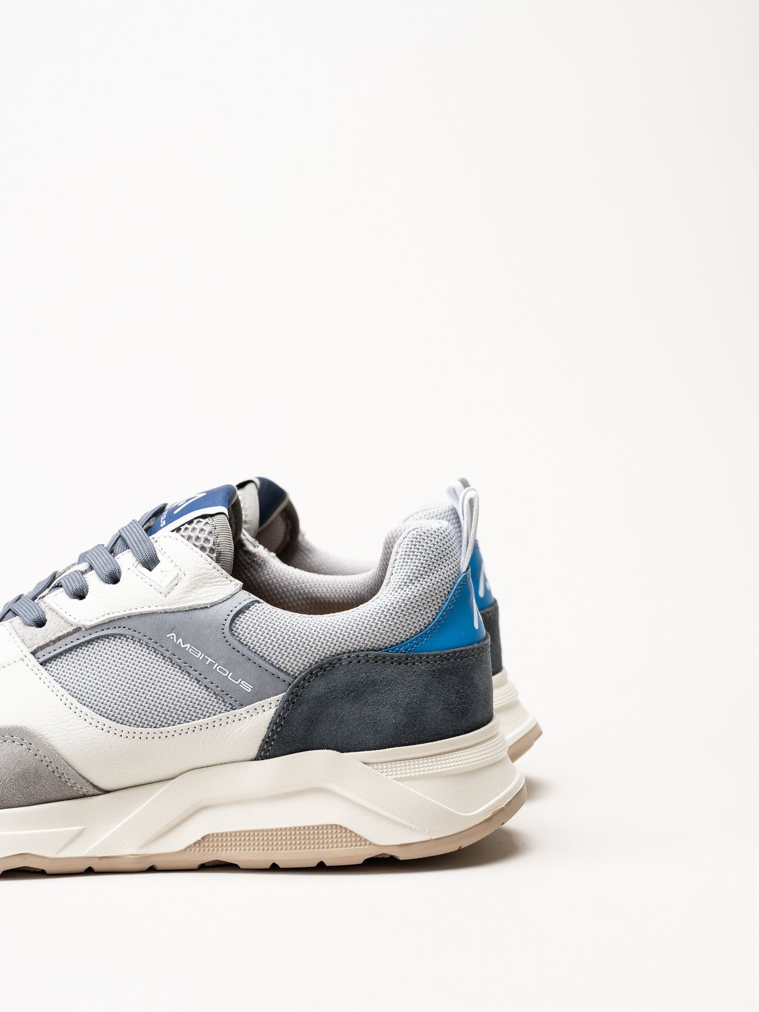 Ambitious - Gråblå sneakers i skinn och mocka