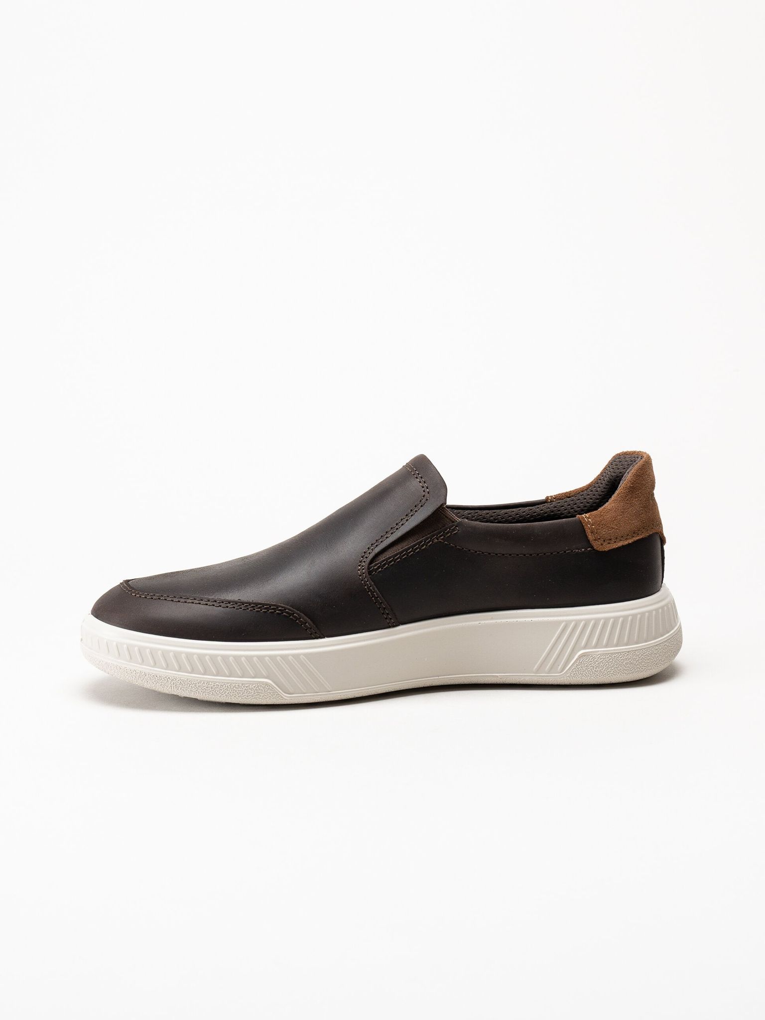 Ecco - Move - Mörkbruna slip on skor i oljat skinn