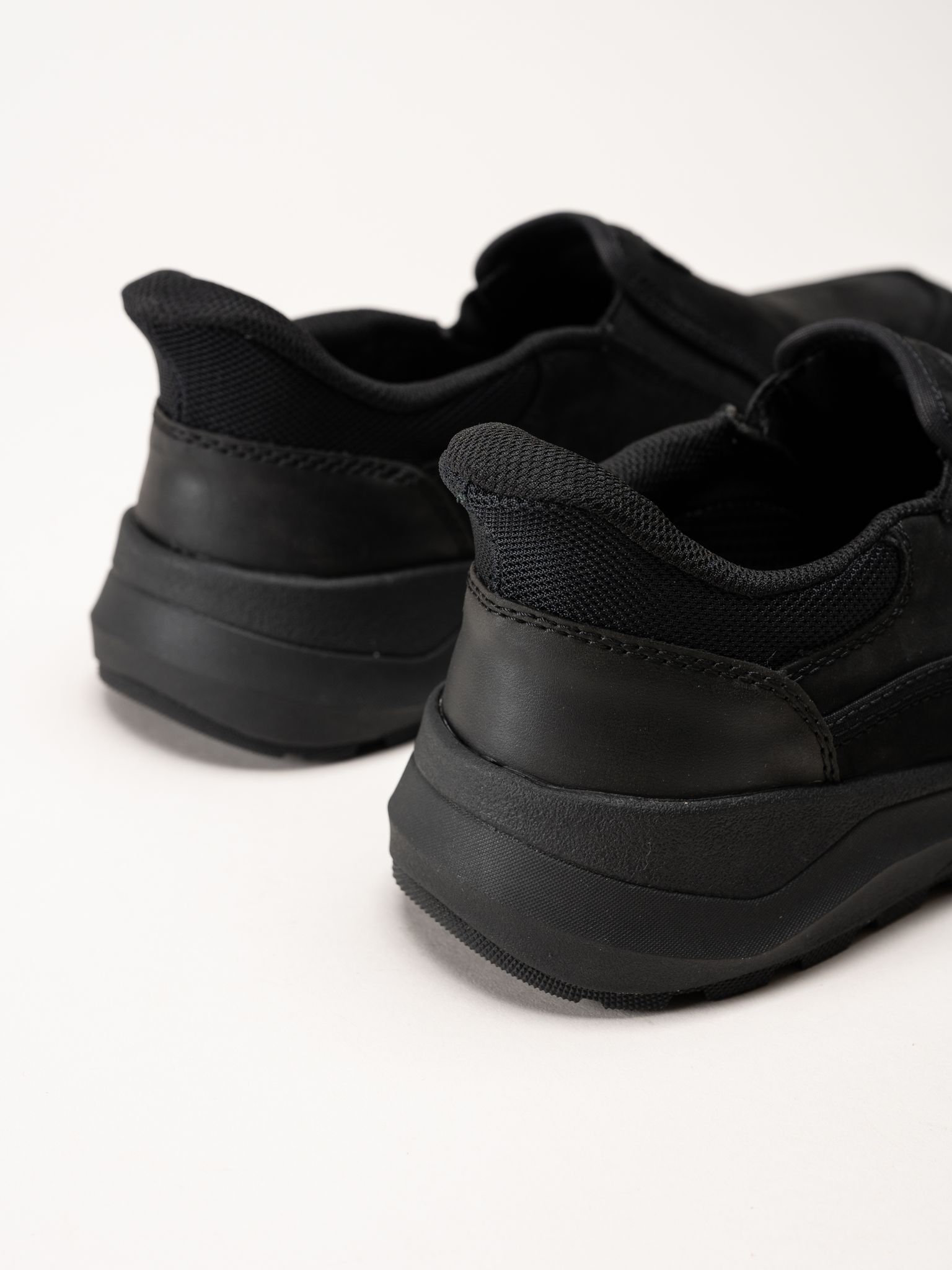 Rieker - Svarta sneakers