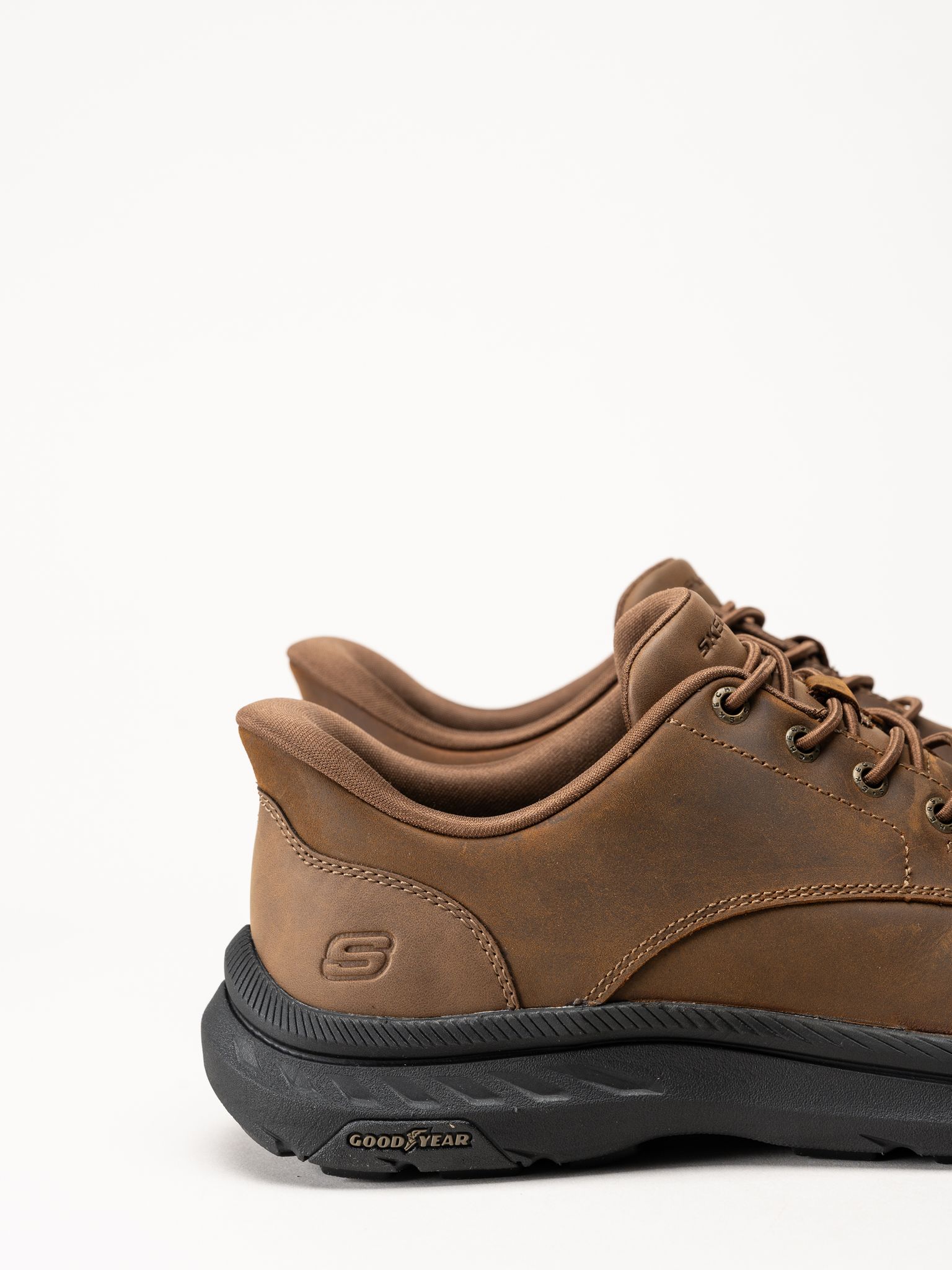Skechers - Pollard Colt - Mörkbruna snörskor