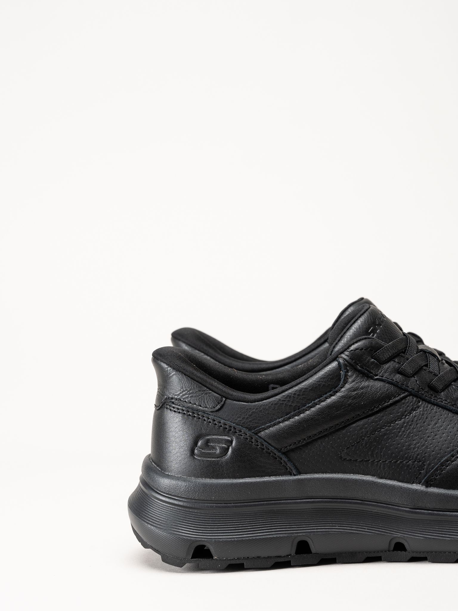 Skechers - Garza Ultra - Tyrell - Svarta sneakers
