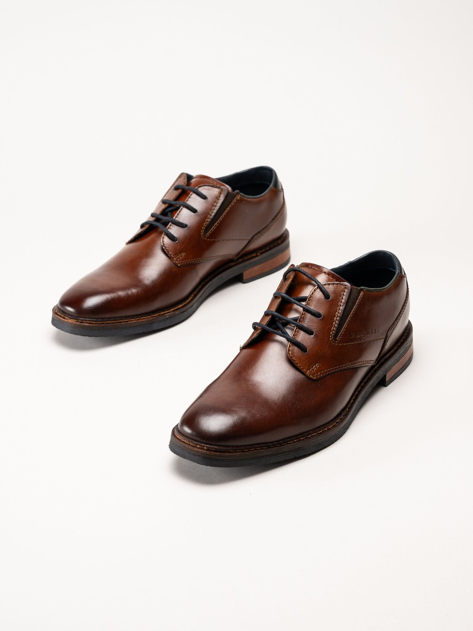 Bugatti - Maik Exko - Bruna skinnskor med snörning