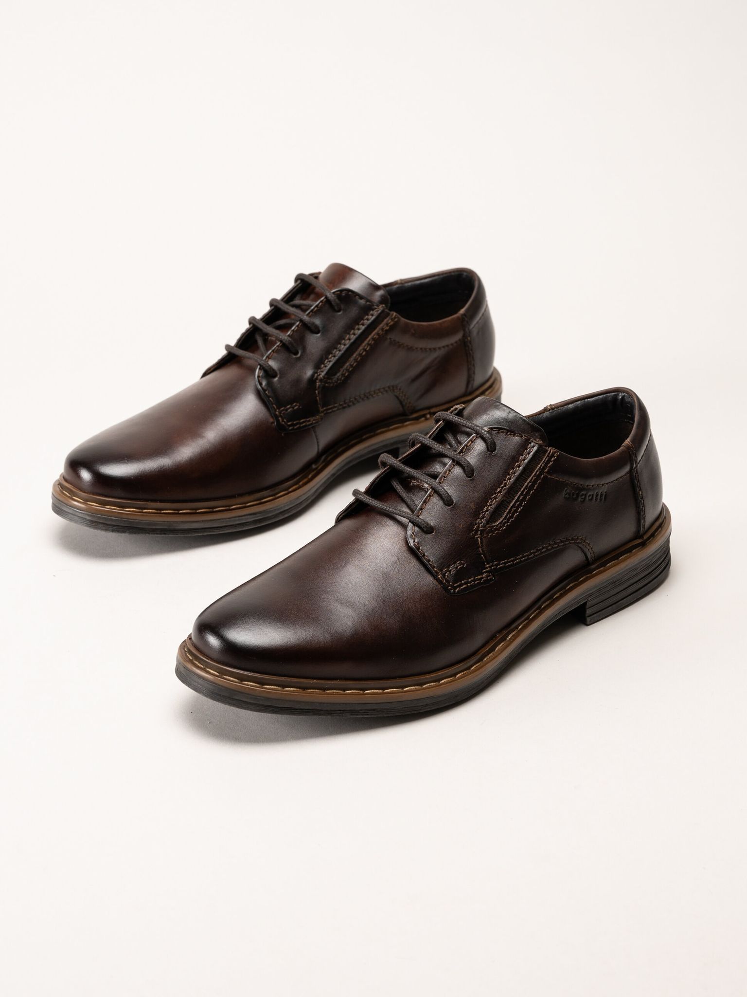 Bugatti - Rigalo Evo - Bruna skinnskor med snörning