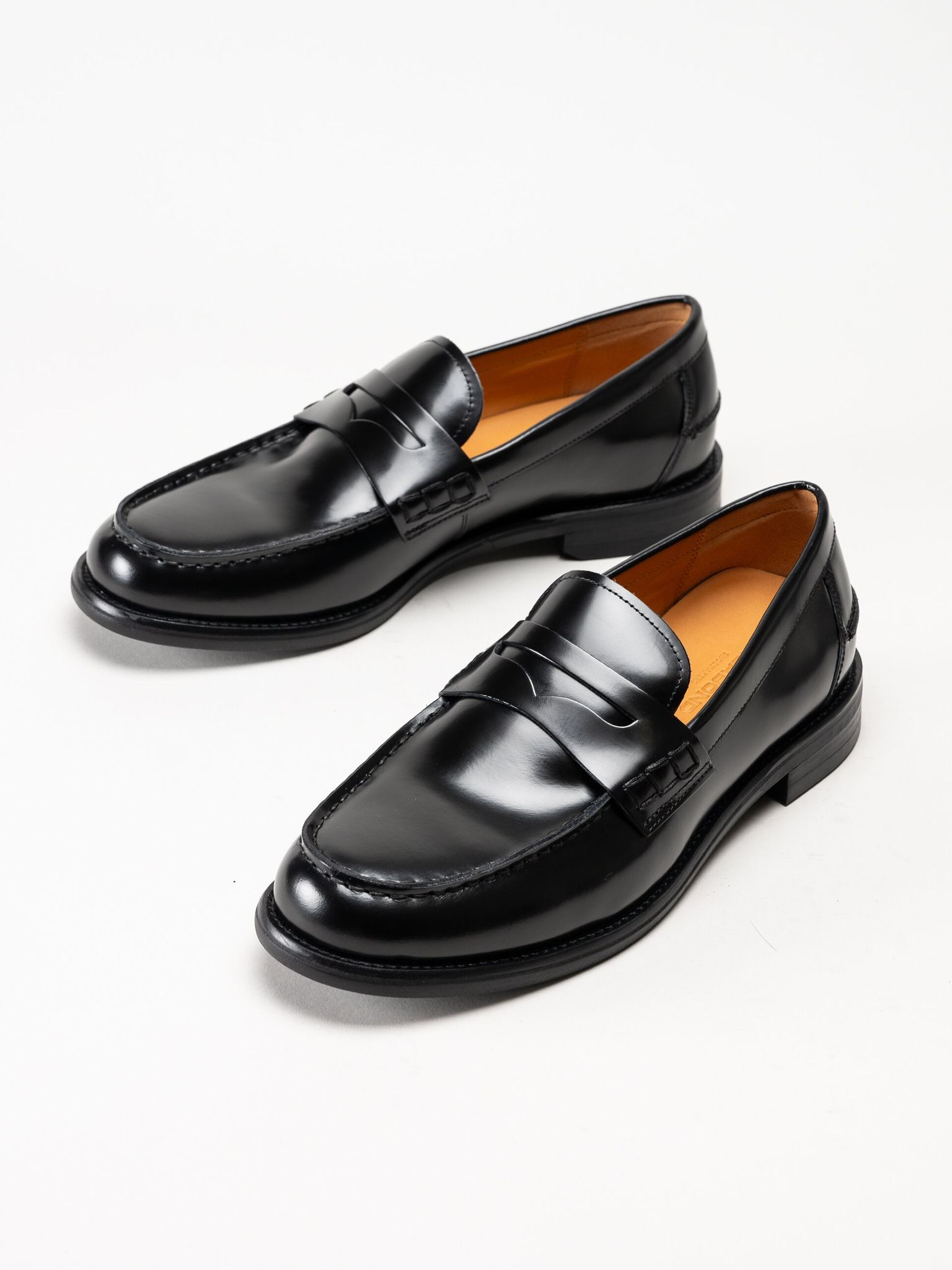 Vagabond - Steven - Svarta loafers i polido