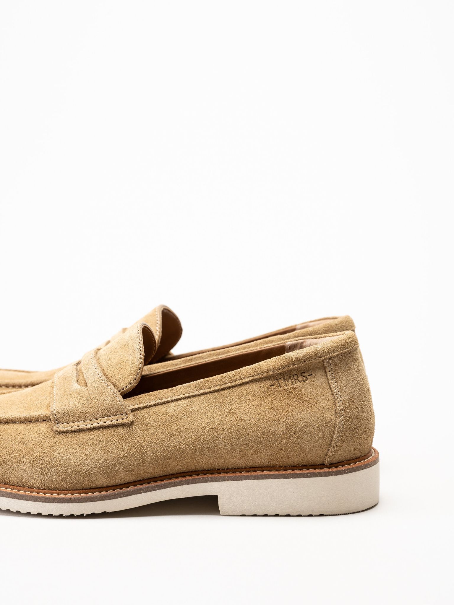 Tamaris - Ljusbruna loafers i mocka