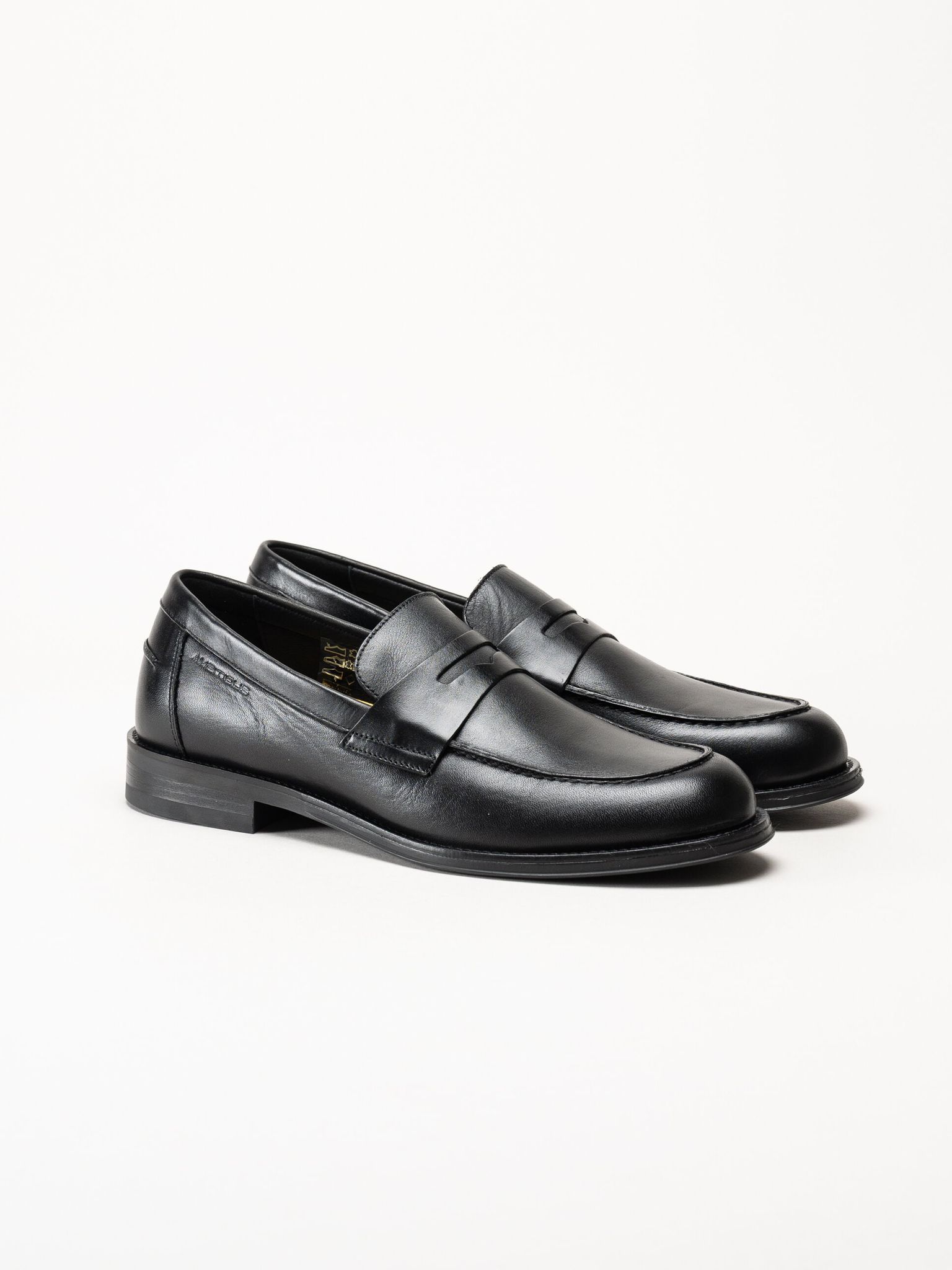 Ambitious - Svarta pennyloafers i skinn