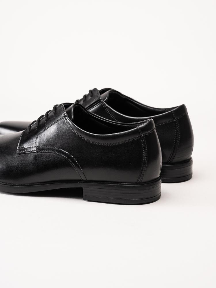 Clarks - Howard - Svarta snörskor