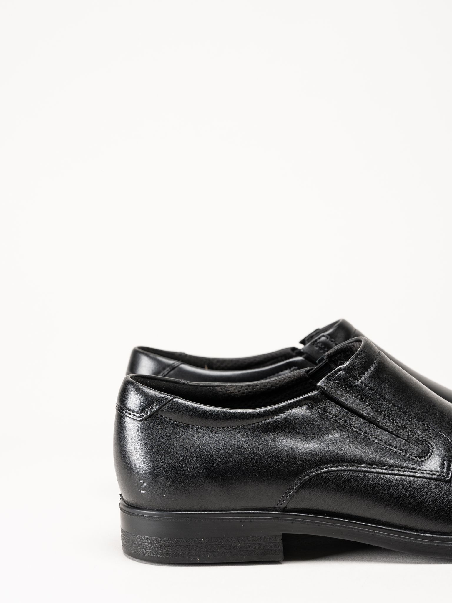 Ecco - Melbourne - Svarta slip on skor