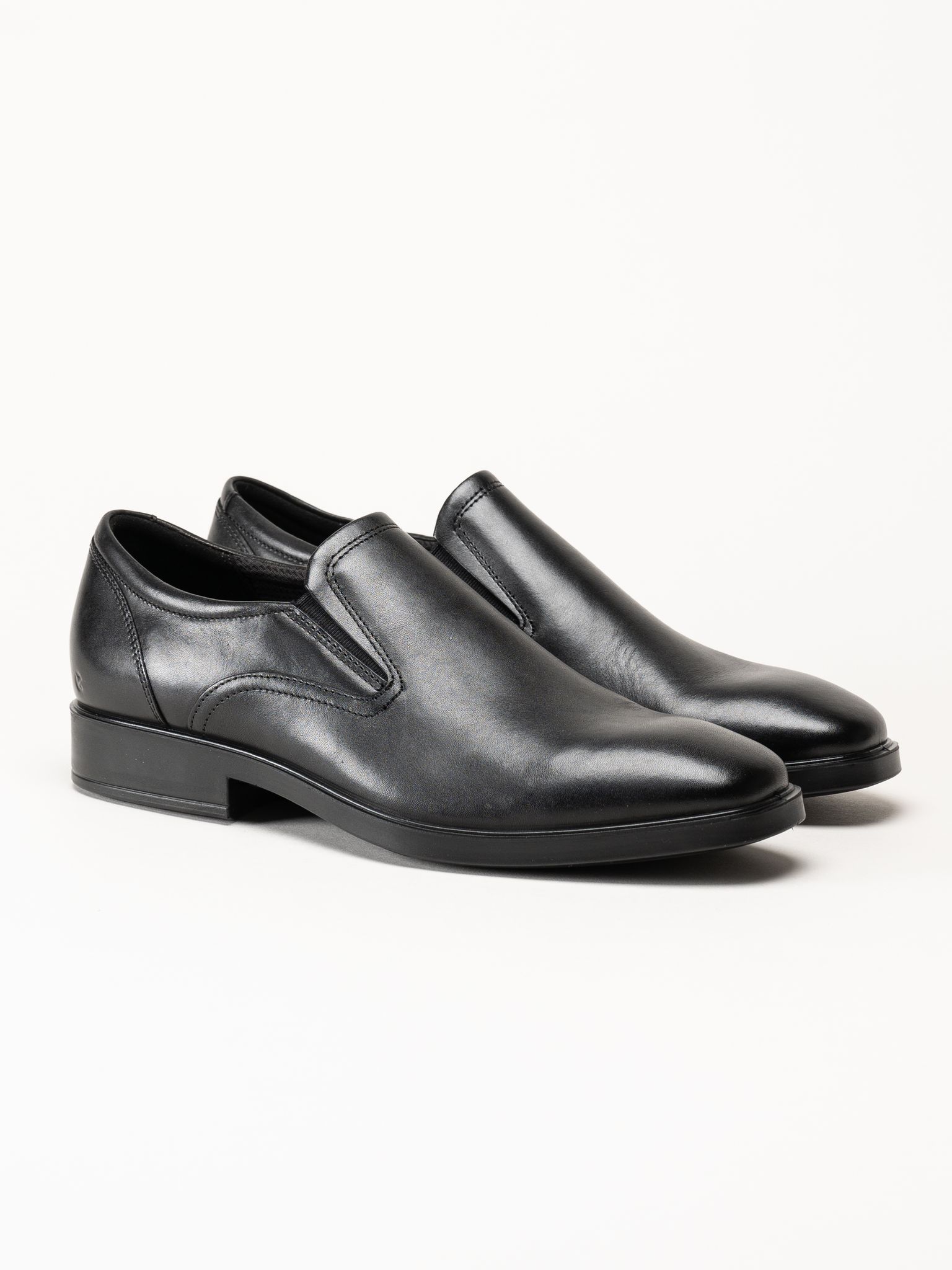 Ecco - Metro Milan - Svarta slip on skor