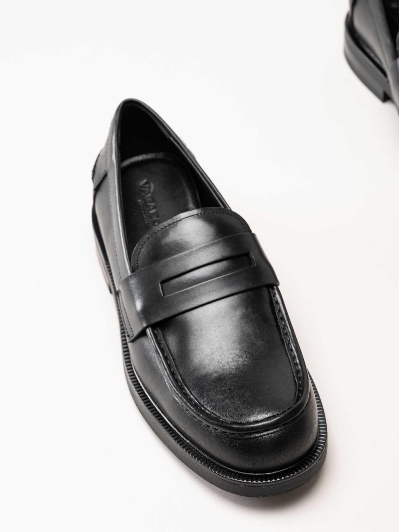 Vagabond - Floyd - Svarta loafers