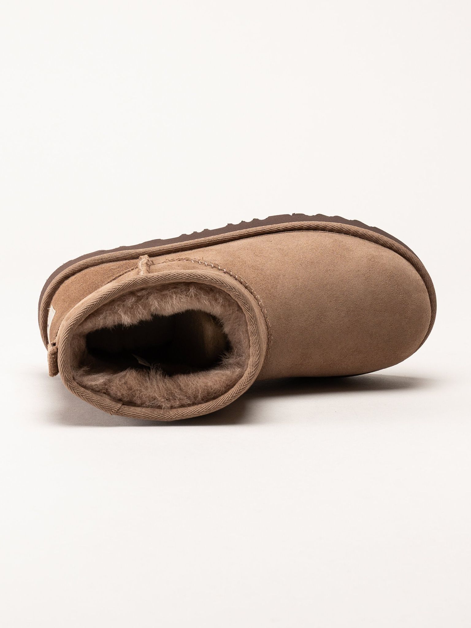 UGG - K Classic Mini II - Bruna ullfodrade boots i mocka