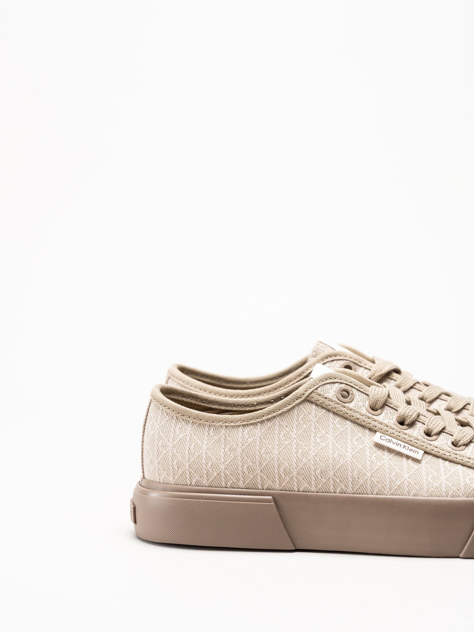 Calvin Klein - Vulc Low Laceup Aop - Beige sneakers i canvas