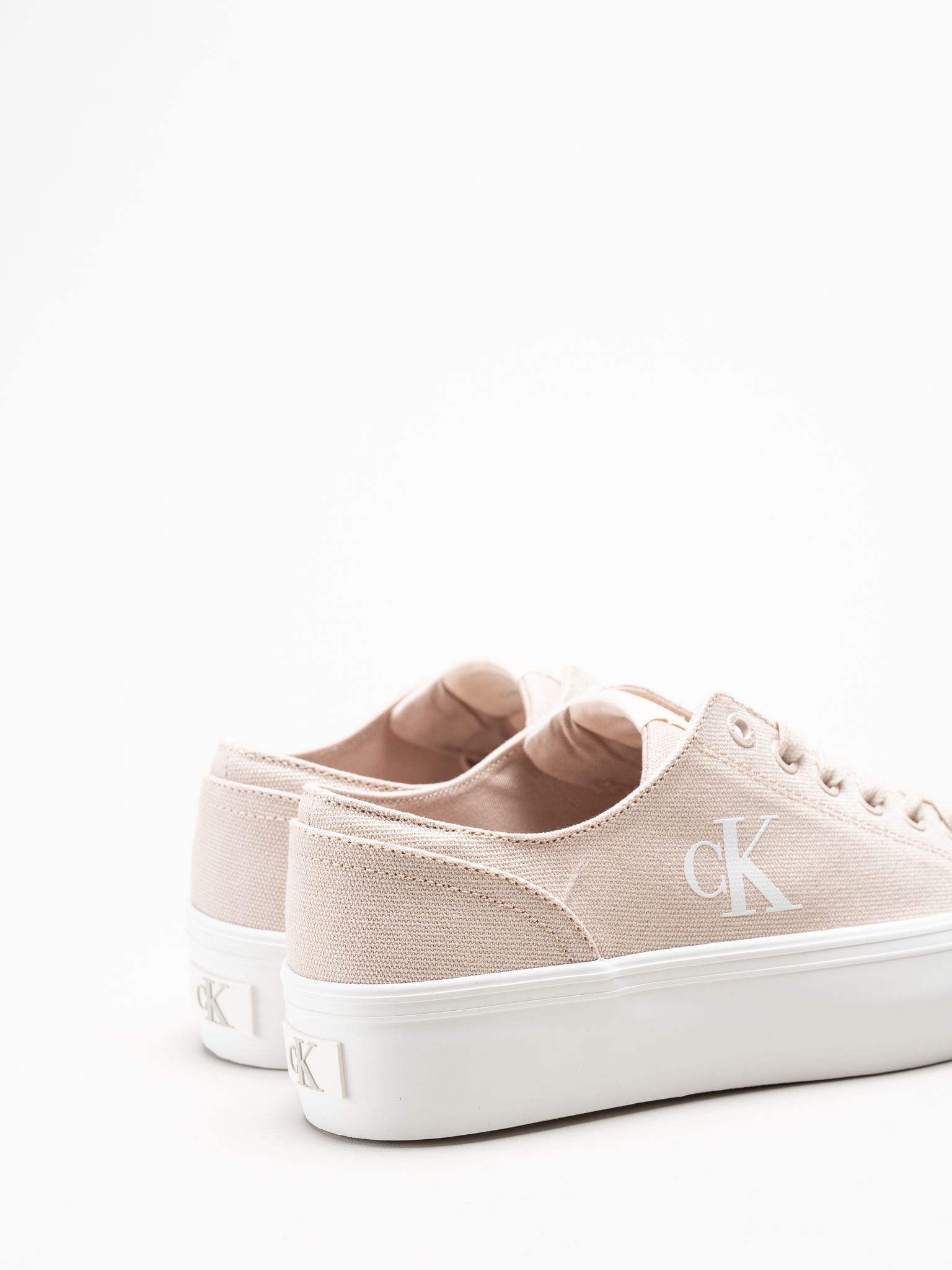Calvin Klein - Vulc Flatform Low Canvas Mg - Ljusrosa platåsneakers i textil