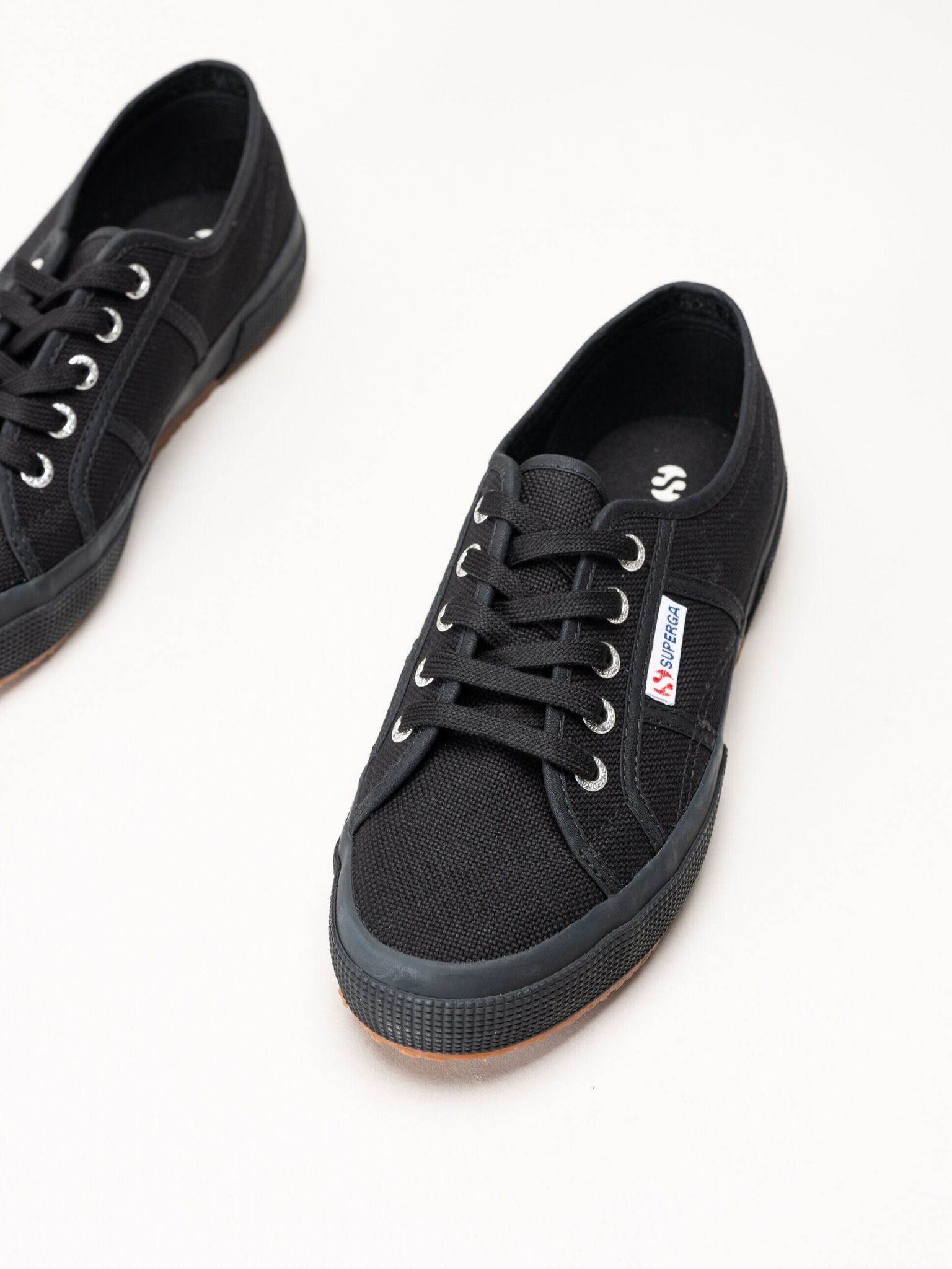 Superga - 2750 Cotu Classic - Svarta sneakers i canvas
