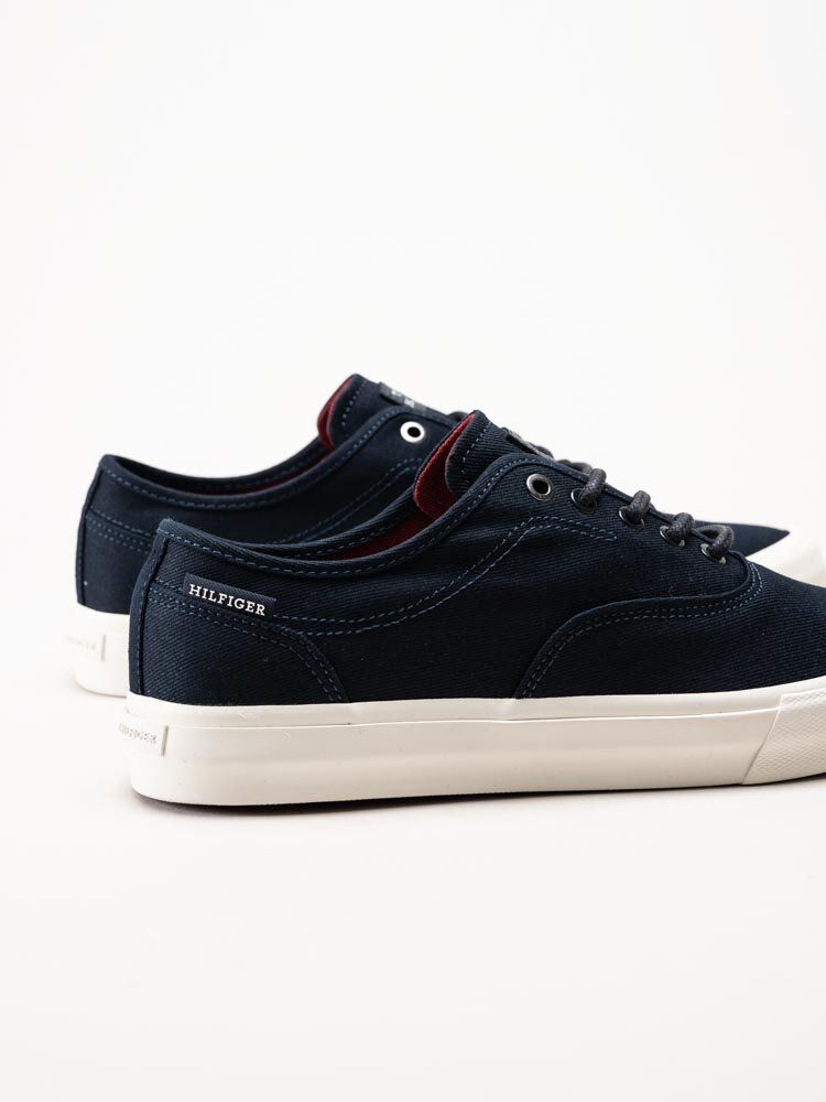 Tommy Hilfiger - Mörkblå låga tygskor