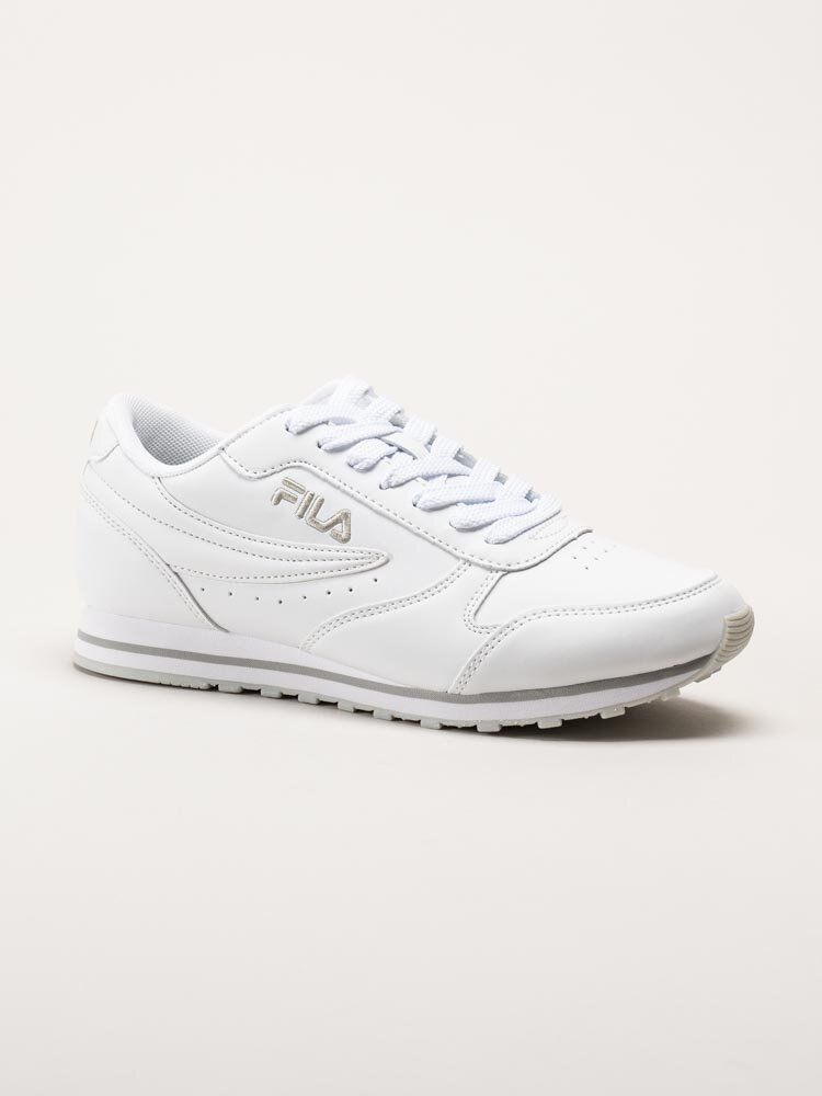 FILA - Orbit Teens - Vita retrosneakers i skinnimitation