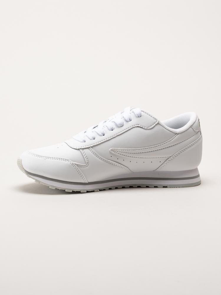 FILA - Orbit Teens - Vita retrosneakers i skinnimitation