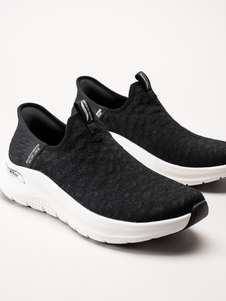 Skechers - Arch Fit 2.0 Slip Ins - Svarta slip-ins sneakers i textil
