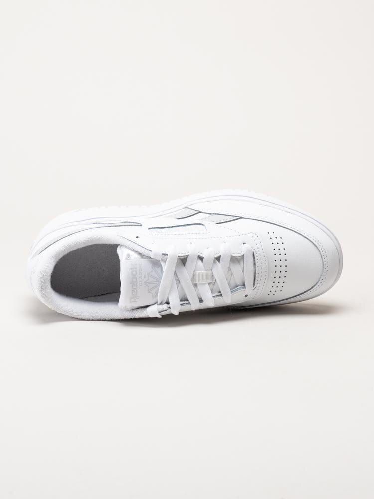 Reebok - Club C Double Reveng - Vita sneakers i skinn och och skinnimitation