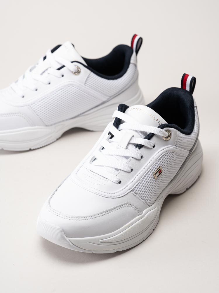 Tommy Hilfiger - Chunky Runner - Vita chunky sneakers i skinn och textil