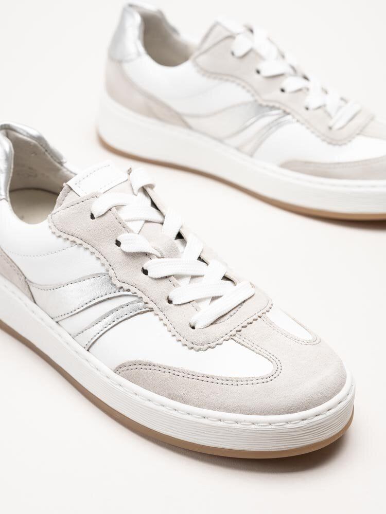 Gabor - Vita sneakers i skinn och mocka