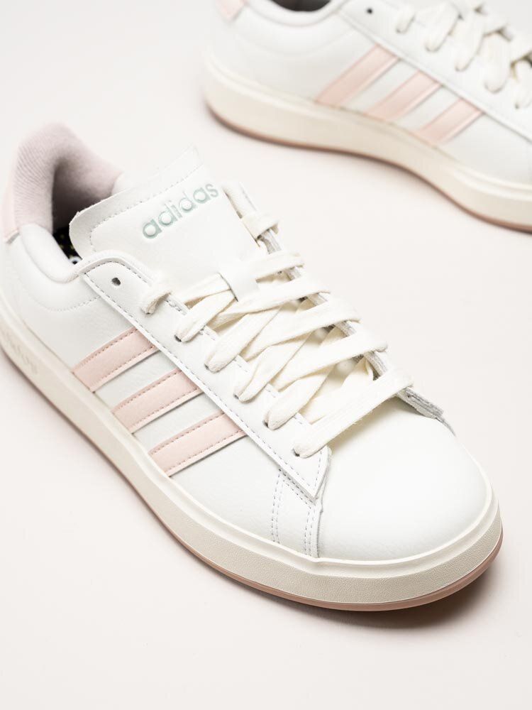Adidas - Grand Court 2.0 - Vita sneakers i skinnimitation