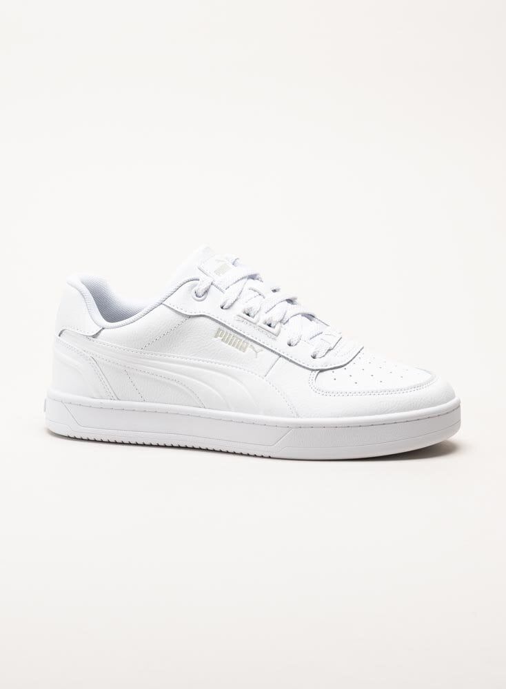 Puma - Caven 2.0 Lux - Vita sneakers i skinnimitation