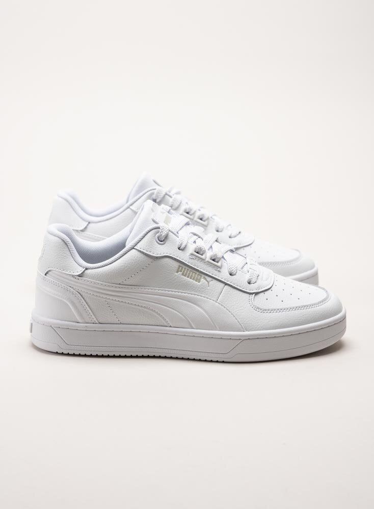 Puma - Caven 2.0 Lux - Vita sneakers i skinnimitation