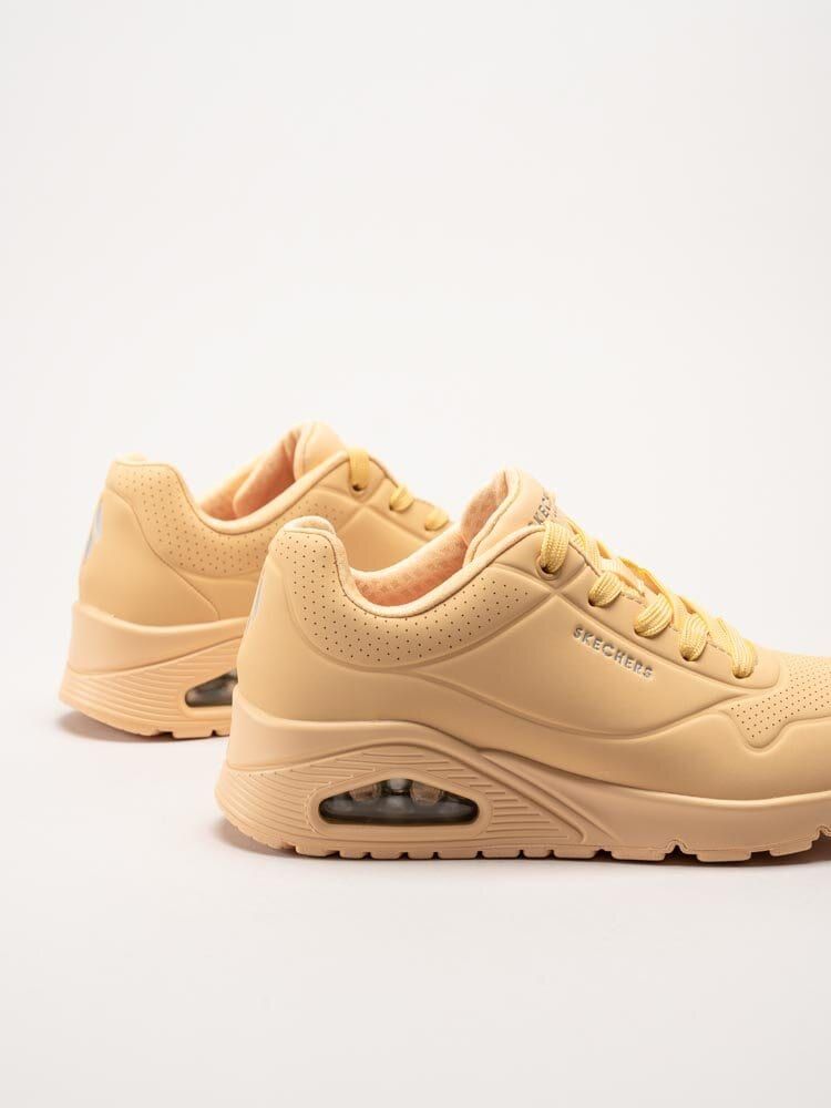 Skechers - Uno - Stand On Air - Gula sneakers i skinnimitation